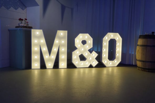 lichtletter verhuur bruiloft met korting