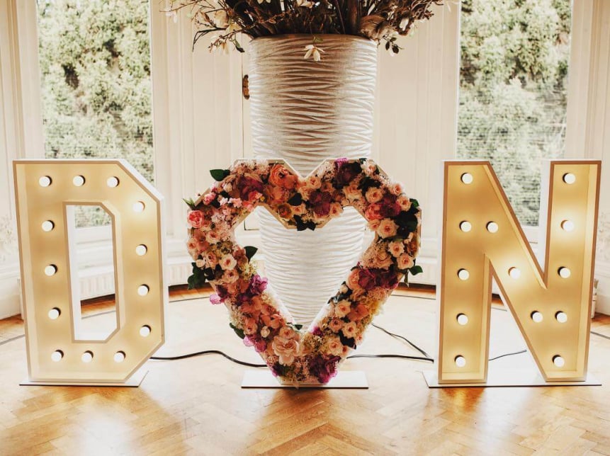 Korting op lichletters en het huren van een photobooth in de gemeente Houten