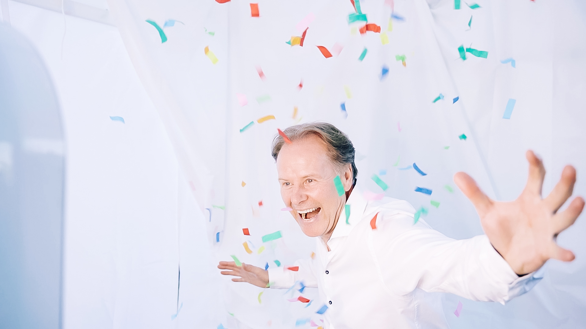 man in de huur confetti photobooth